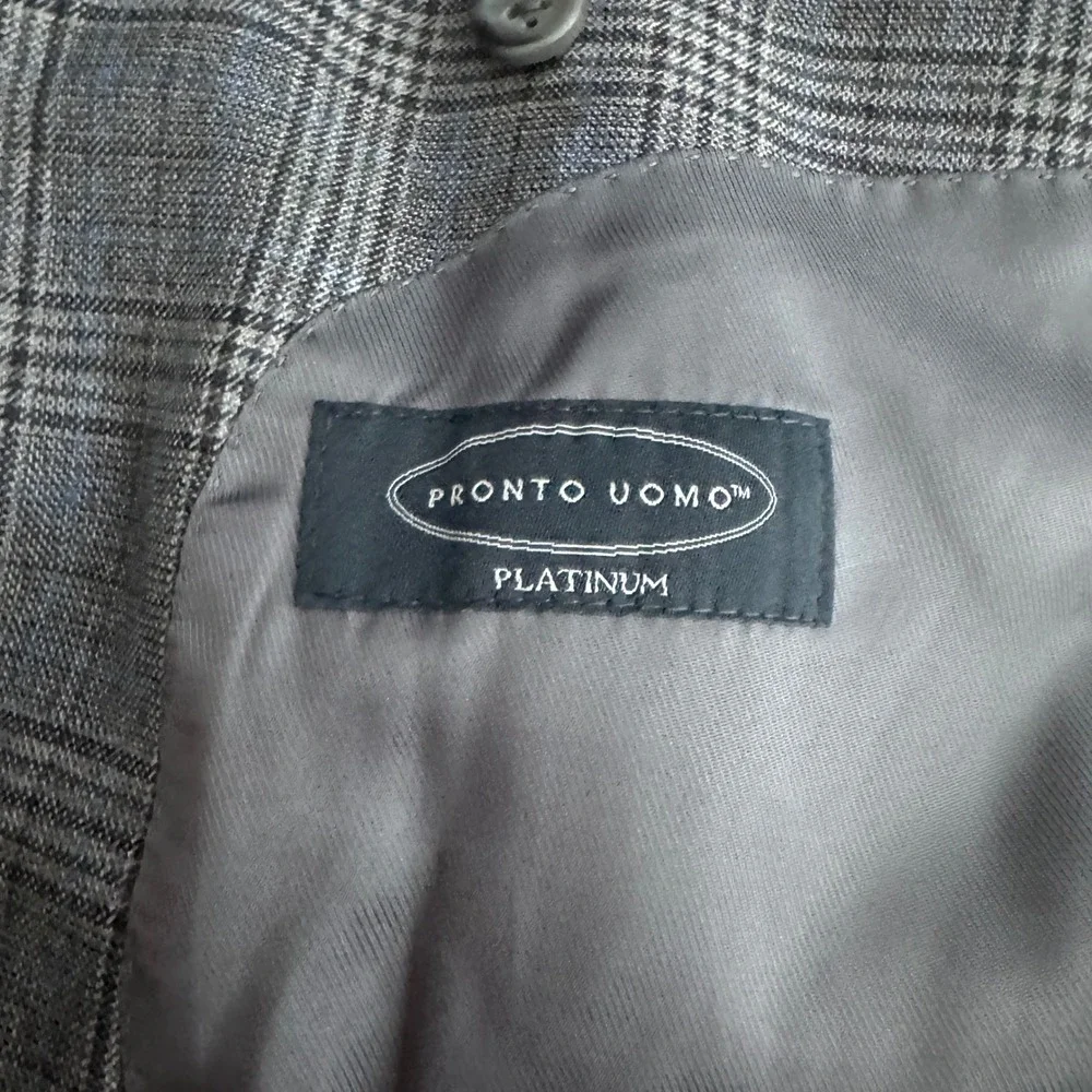 Pronto Uomo Platinum Blazer Mens 48R Grey Plaid Two Button Double Vent Wool
